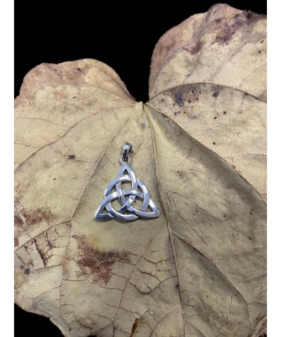 Sterling Silver Celtic Triquetra Circle of Life Pendant $24.19 Necklaces