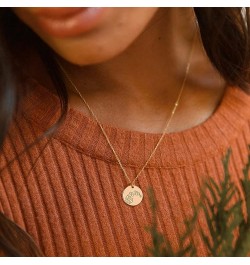 Birth Flower Necklace 18k Gold Custom Floral Pendant Necklaces Dainty Birth Month Flower Disc Hand Stamped Necklace Personali...